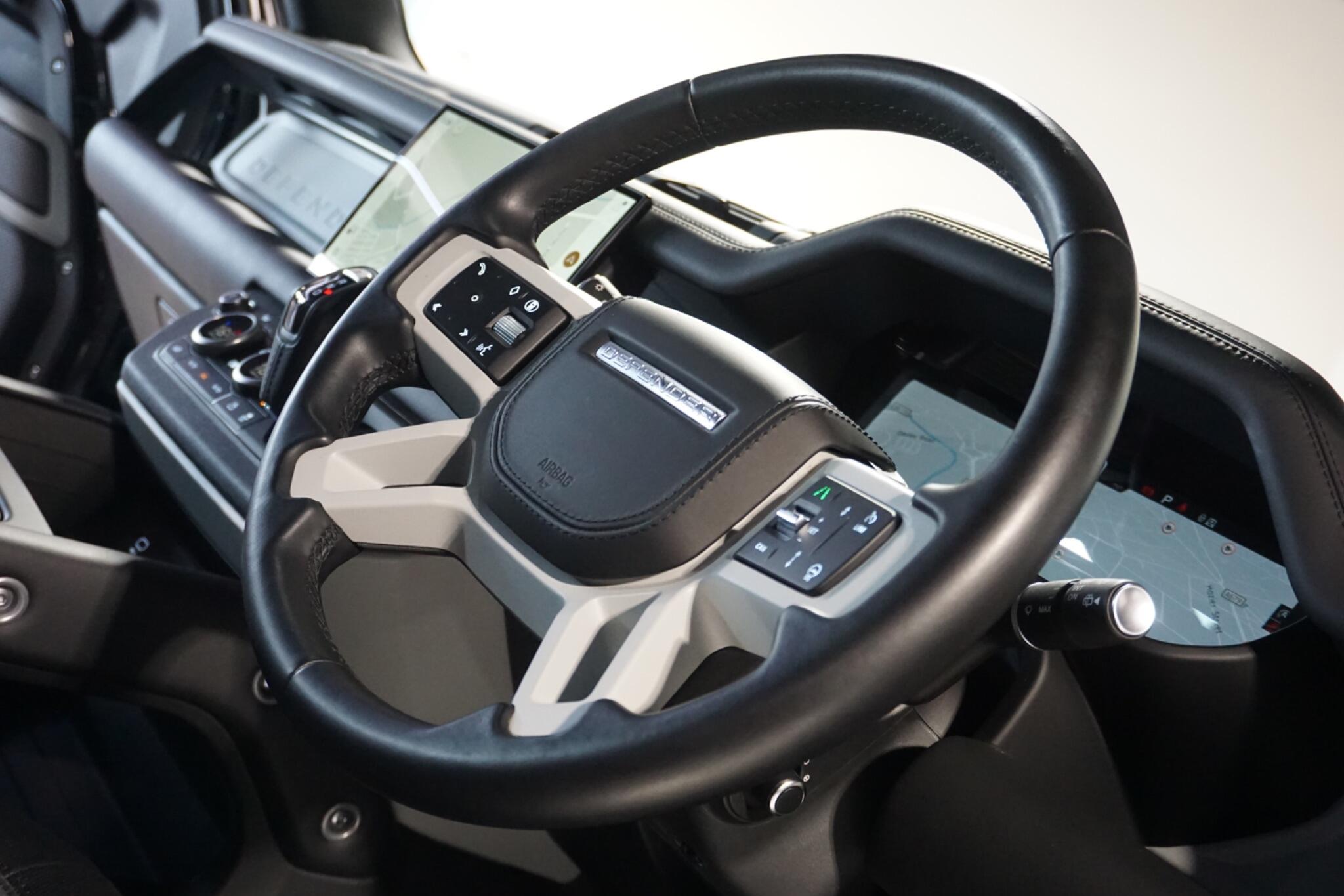 Land Rover Defender 110 3.0 D250 MHEV X-Dynamic HSE SUV 5dr Diesel Auto 4WD Euro 6 (s/s) (250 ps)